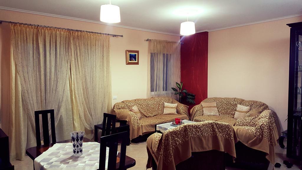 Apartment Angel Sarandë Exteriör bild